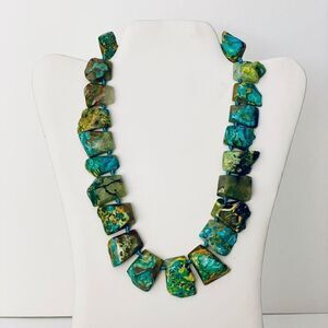 NWT Iris & Lily Gorgeous sterling silver genuine Green Agate gemstone Necklace